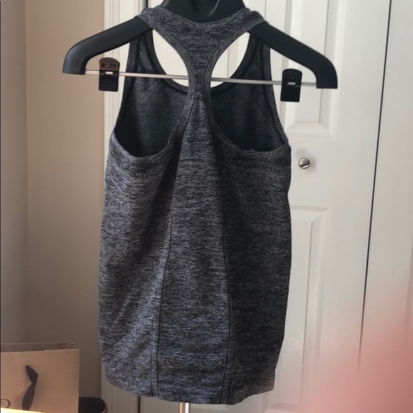 Women’s NB workout Tank Top - Picture 2 of 5